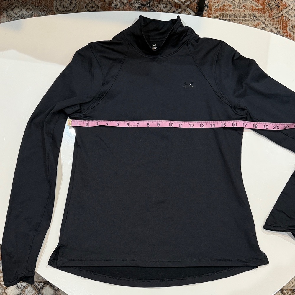 Under Armour Women's Black Long Sleeve (S)